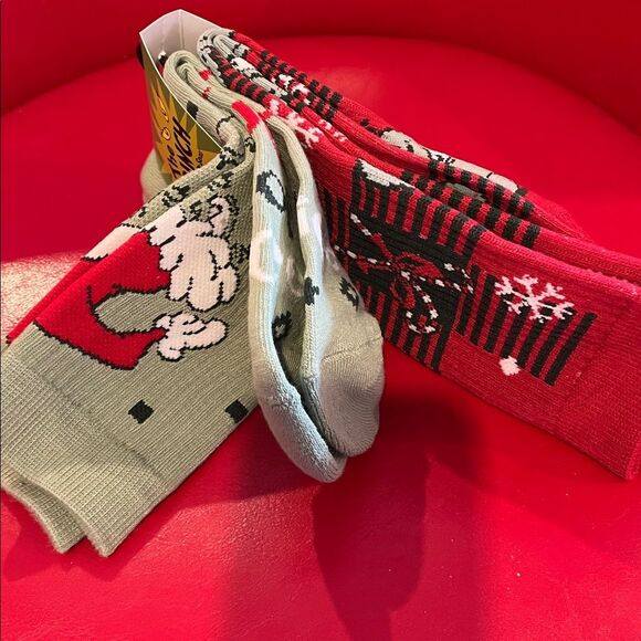 The Grinch men’s socks (2) - Picture 2 of 2